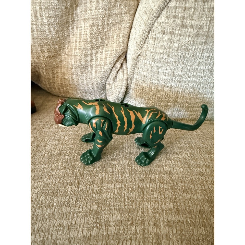 He-Man Masters of The Universe Battle Cat Action Figure MOTU 2001 Mattel Cringer